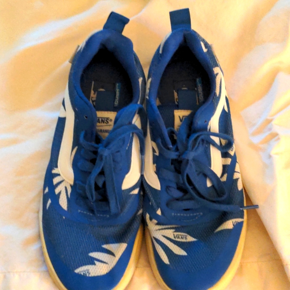 Vans Ultrarange, blue with tropical, size 9M, 10.5 W.  Some wear